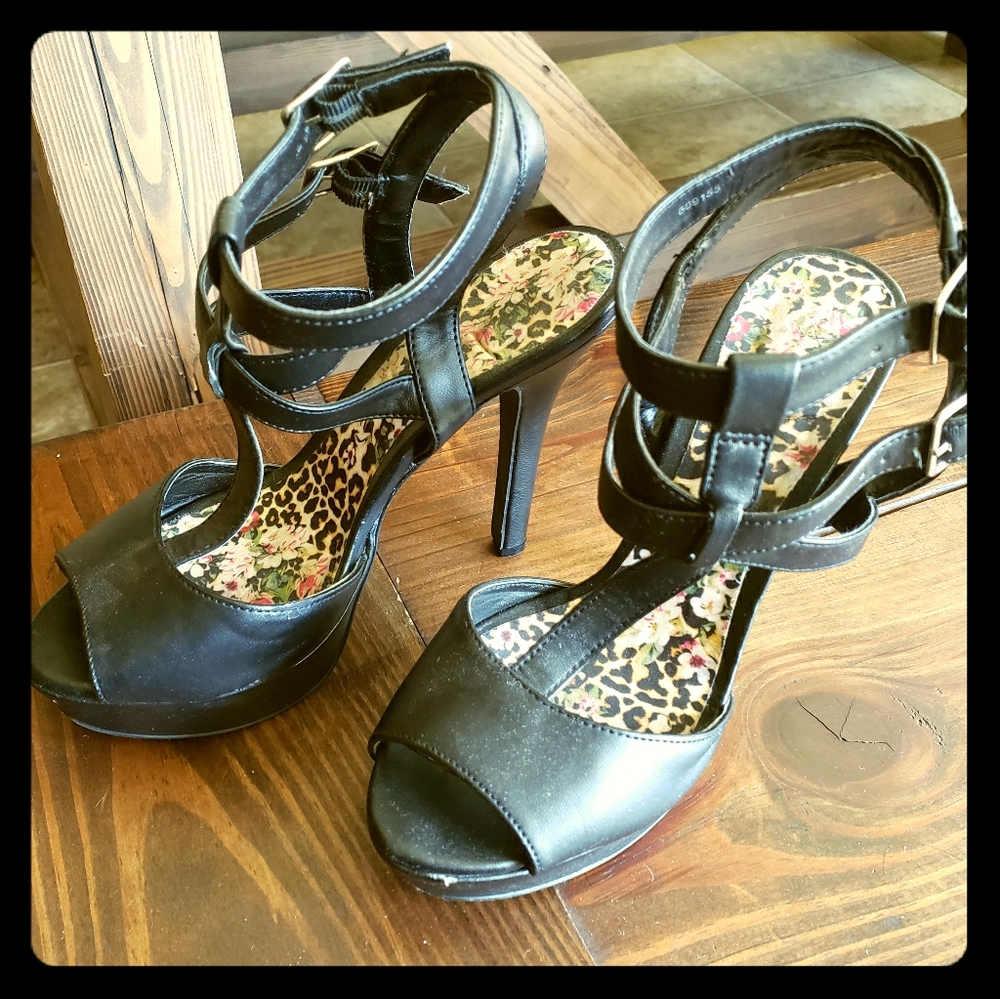 Black platform stilletos
